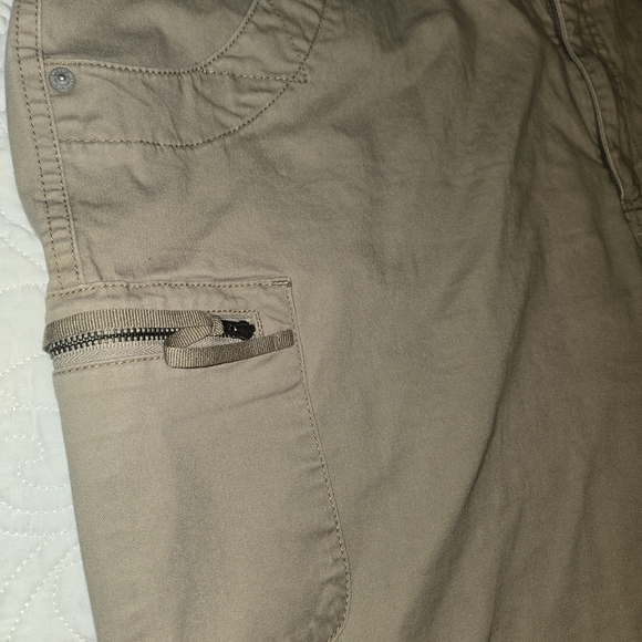 Just My Size JMS Women's Tan Knee Length Shorts 26W Plus Size Pockets #262 - Picture 2 of 9
